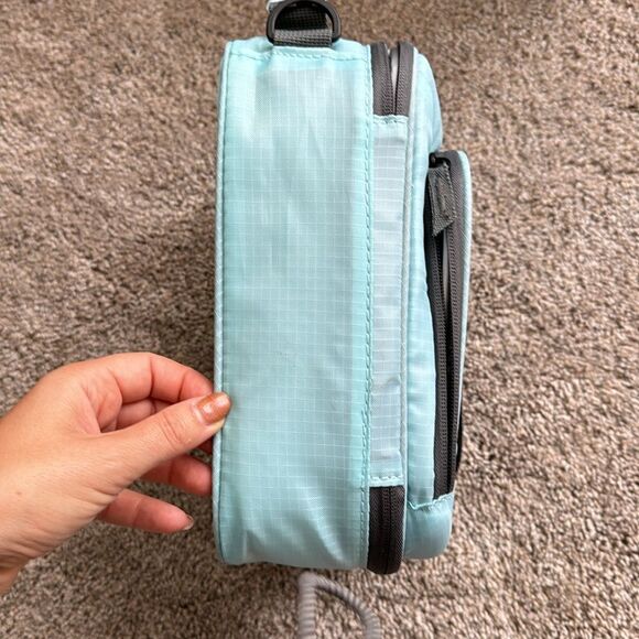 NEW IGLOO INSULATED LUNCH BAG LIGHT BLUE - Picture 2 of 4
